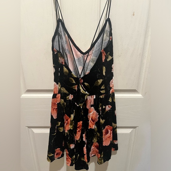 Velvet floral romper‎ - Picture 4 of 4